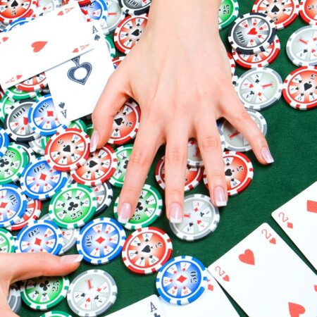 Bí quyết chơi poker chuẩn từ chuyên gia – Hướng dẫn toàn diện