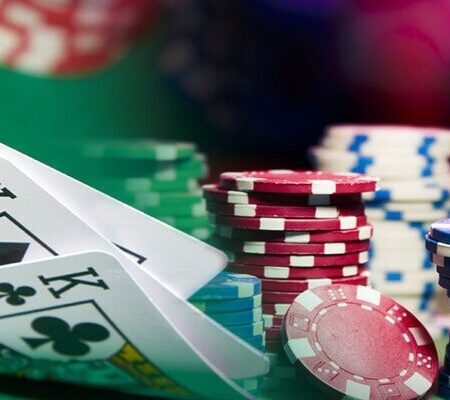 Chiến lược chơi Poker từ cơ bản đến nâng cao cho người Việt