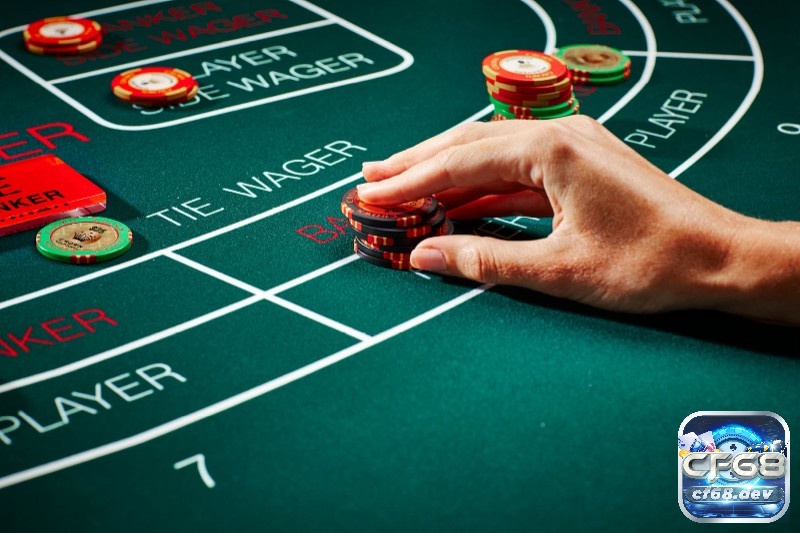 Nắm được quy tắc rút bài thứ ba trong hướng dẫn chơi bài Baccarat giúp bạn theo dõi ván cược dễ dàng hơn.