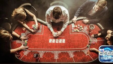 Hướng dẫn chơi Poker cho người mới: Luật và chiến thuật 2025