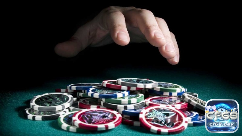 Chọn đúng thời điểm bluff là yếu tố quyết định thành công hay thất bại trong mẹo chơi Poker.